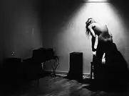 Kate Moran threesome scene from Je Vous Hais Pe es Filles