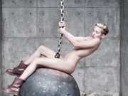 Mileycyrus wreckingball uncensored2