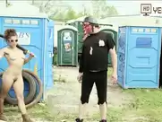 Grub Muffin masturbate in toilet