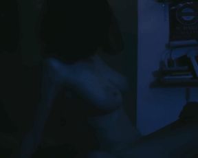 Elena Martín, Laura Weissmahr - Júlia ist (2017)