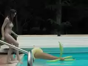 Camille Razat, Elisa Bachir Bey, Inge van Bruystegem, Jade Laroche, Valeria Nicov - L'amour est une fete (2018)