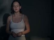 Sophie Turner, Laurel Marsden - Survive (s01, 2020) - Celebs ...