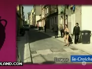 Groland nue - Port du voile intégral interdit