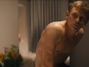 Sienna Miller sexy - Layer Cake (2004) oral sex in mainstream cinema