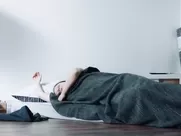 Eva Löbau nackt & sex – Einsamkeit und Sex und Mitleid (2017) tv show sex scenes