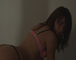 Isidora Simijonovic - Klip (2012) movie star sex scenes