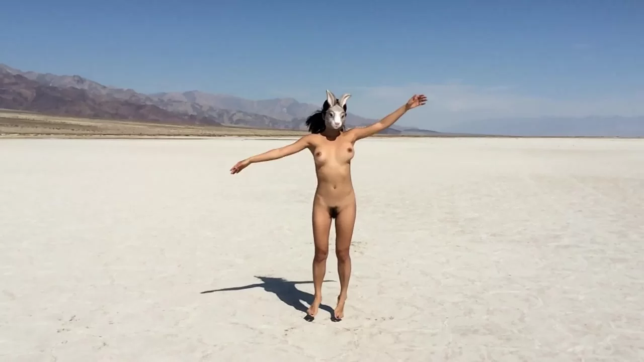 Naked Asian Art Performance of a beach unsimulated sex mainstream cinema -  Celebs Roulette Tube