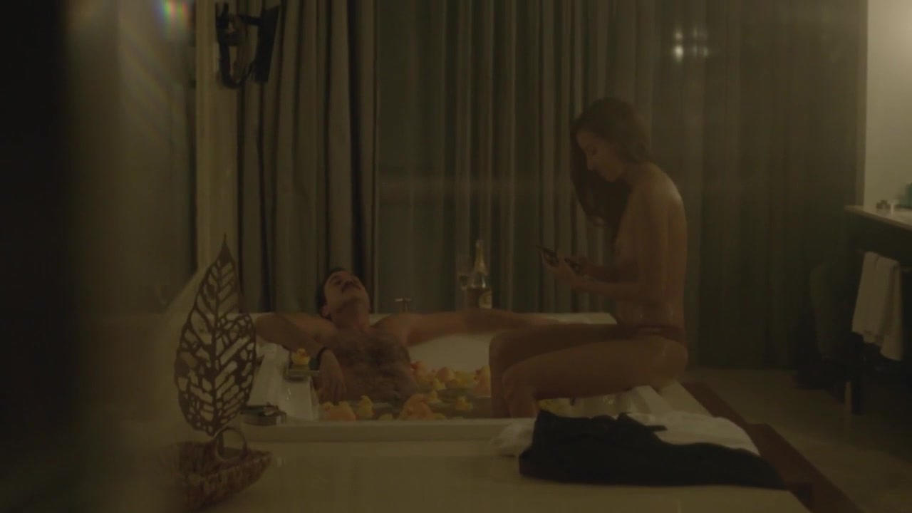 Sexy Sofia Sisniega nude - Aqui en la Tierra s01e02e05 (2018) naked realist...