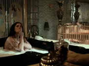 Alice Braga Nude - Queen of the South s01e01 (2016) modern mainstream cinema more sex and violence