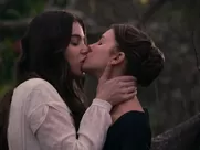 Nude Hailee Steinfeld, Ella Hunt, Gus Birney - Dickinson s01e01-03 celebrity real sex scene