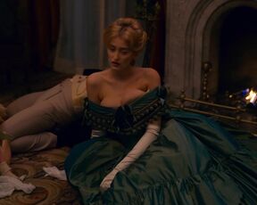 Nude Hailee Steinfeld, Ella Hunt, Gus Birney - Dickinson s01e01-03 celebrity real sex scene