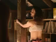 Tanya Reynolds nude - Sex Education s01e06 (2019) famous sex scenes