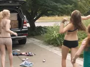 Elizabeth Olsen, Dakota Fanning - Very Good Girls(2013)