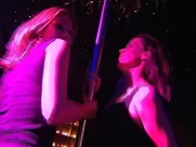 Clara Morgane & Estelle Desanges - Striptease en duo
