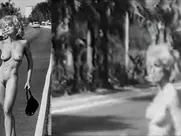 Madonna nude - Hitchhiking