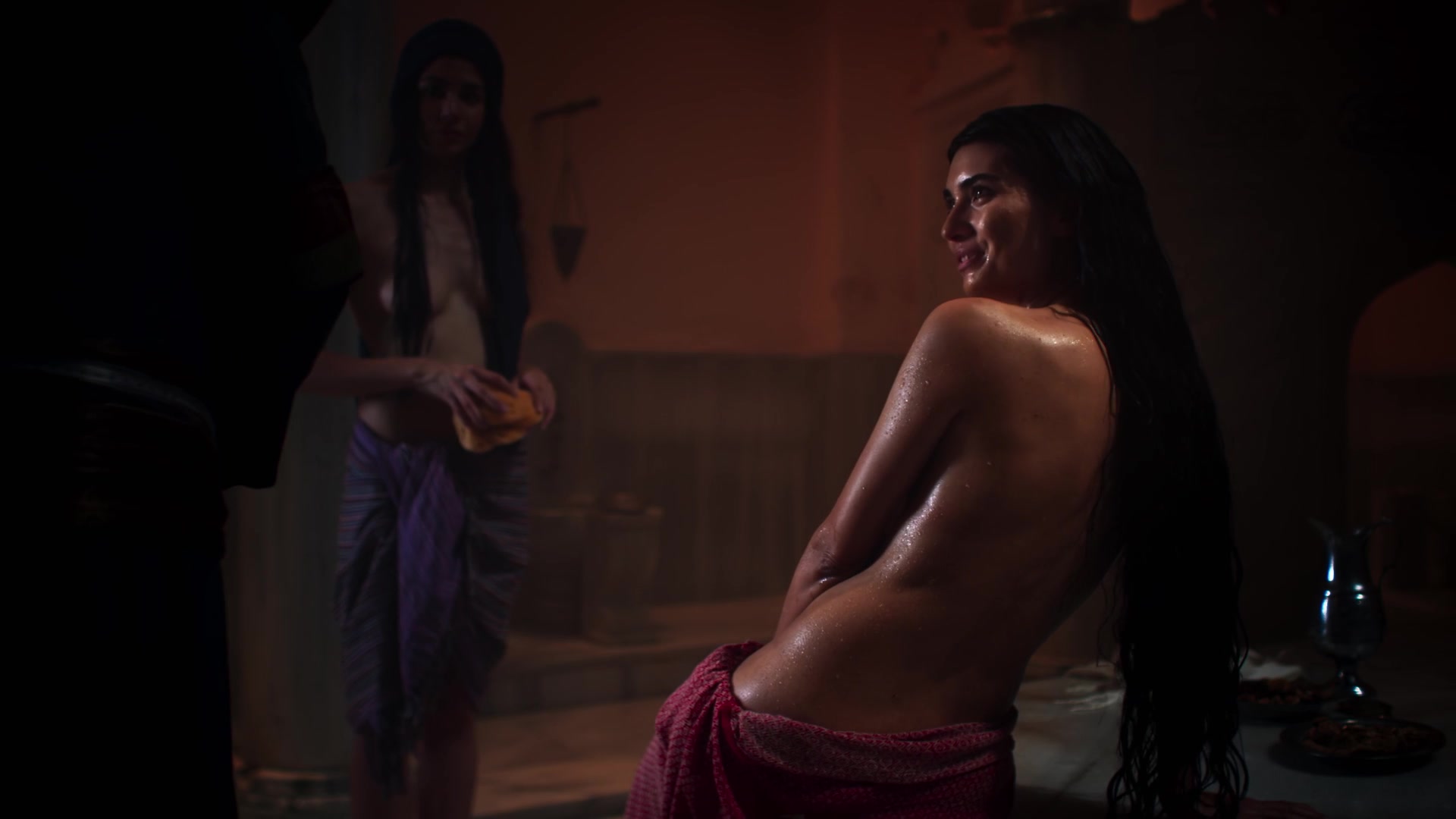 Tuba büyüküstün nude